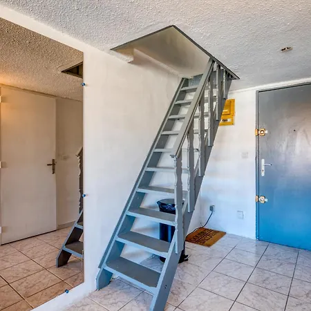 T2 Mont St Martin Apartment *